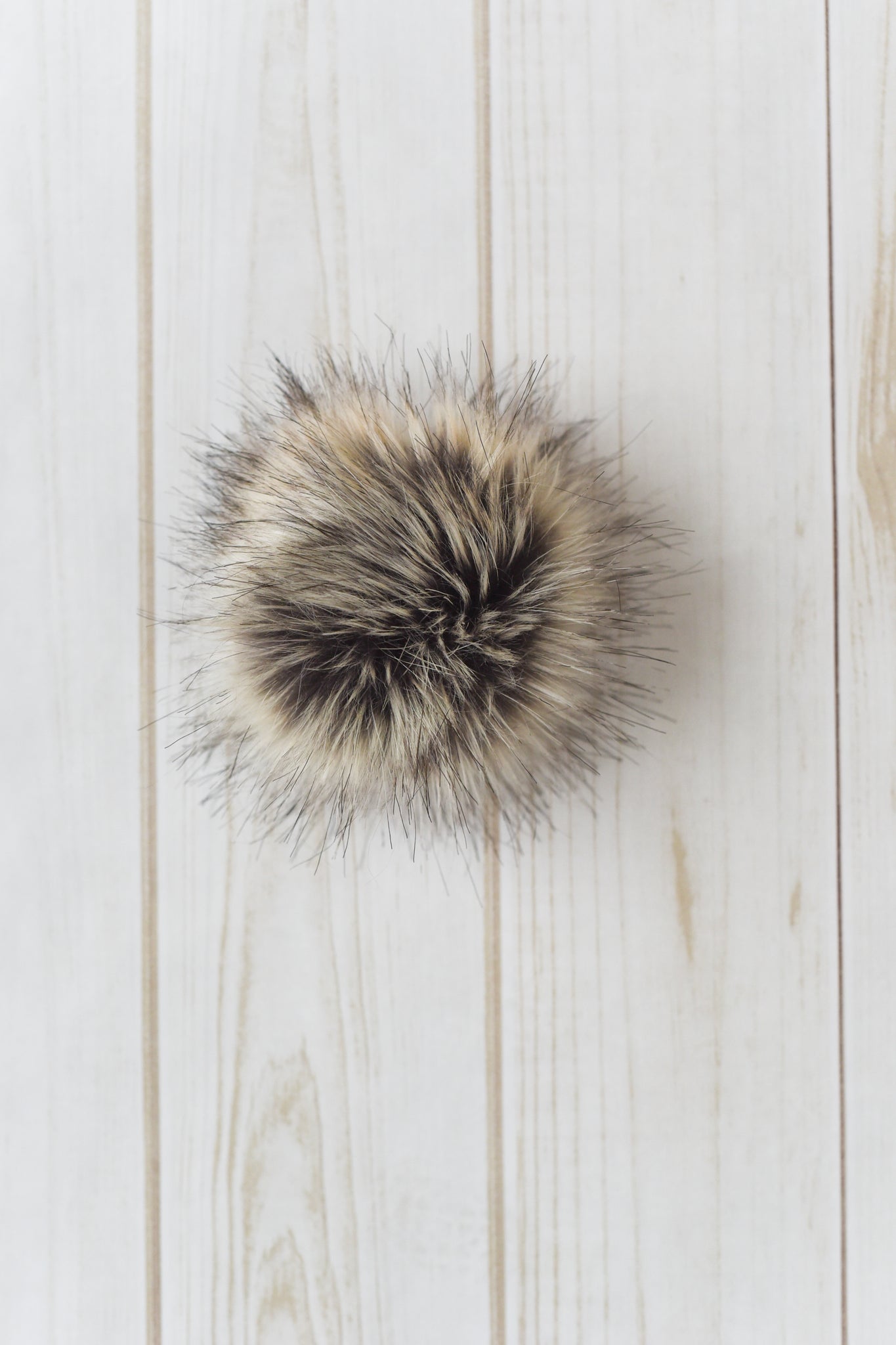 Snap-on Faux Fur PomPom – Knittedhome