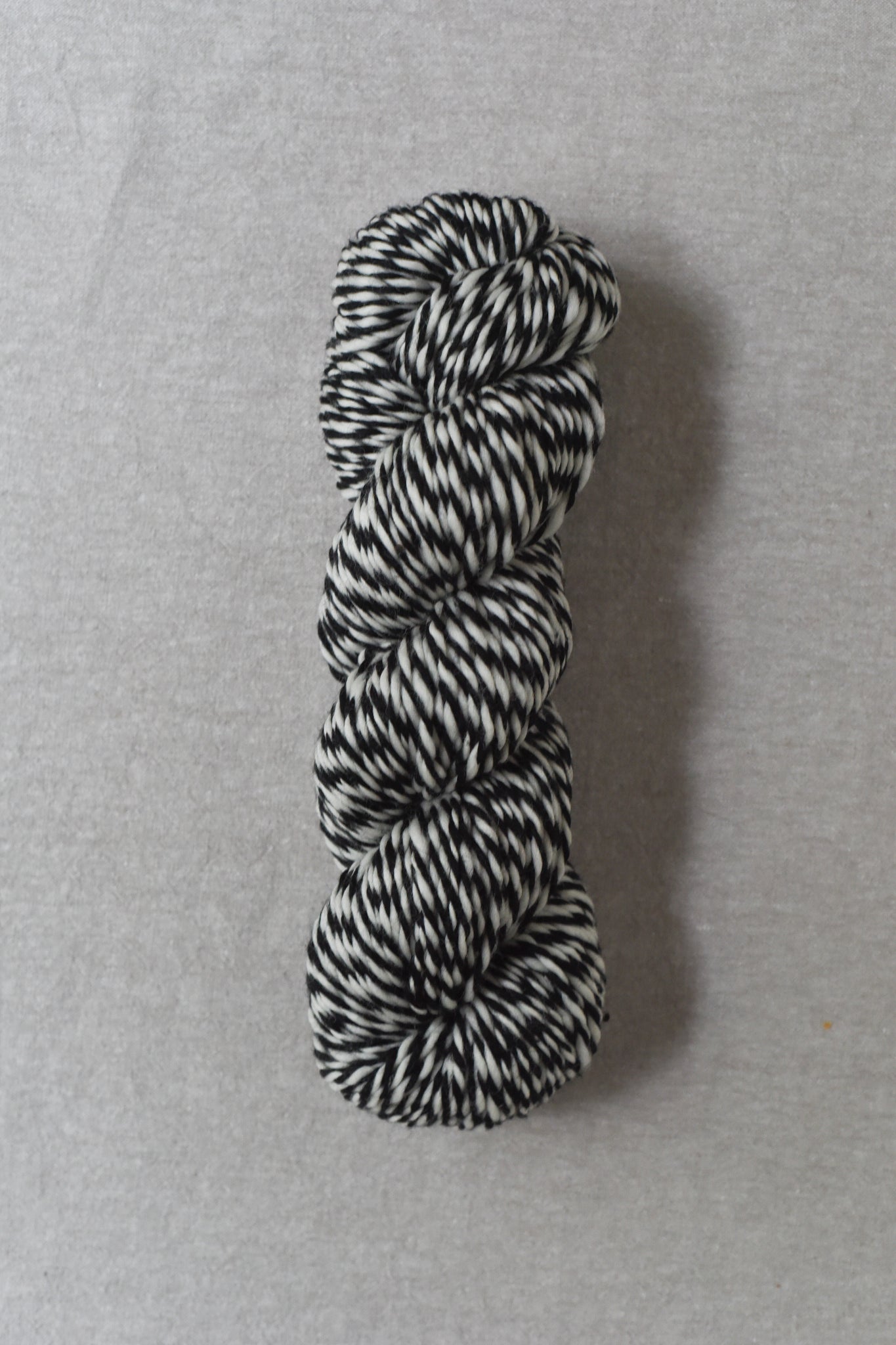 chunky homespun style yarn bulky weight, modern Scandinavian style natural  wool white black